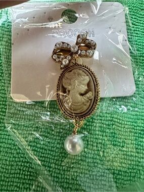 cameo Gold-Tone Cameo Brooch with Pearl Bow and Drop